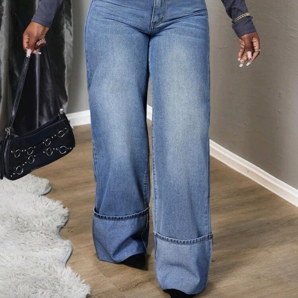 Wide-Leg Blue Jeans Never Worn Sz SMALL/28 SHEIN
